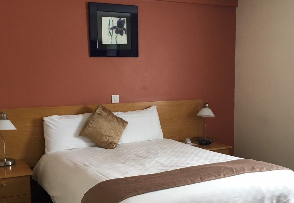 Quality Hotel Wolverhampton Exterior photo